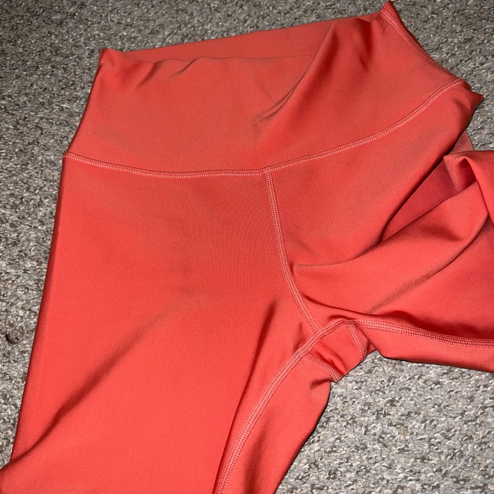 ALO Yoga Coral High-Rise Leggings - Picture 3 of 5